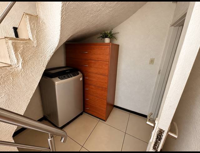 3 BEDROOM HOUSE FOR SALE IN SOPHIATOWN